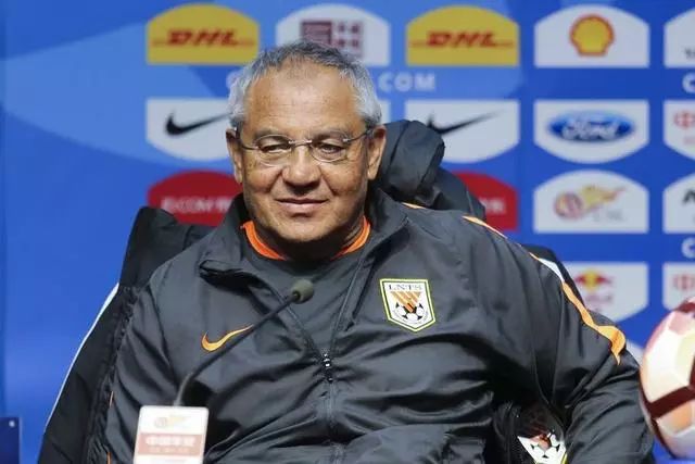 tb体育官方版今晚瓦伦西亚内部沟通——亚冠节点到来，质疑声仍在，球探报告显示潜力的简单介绍