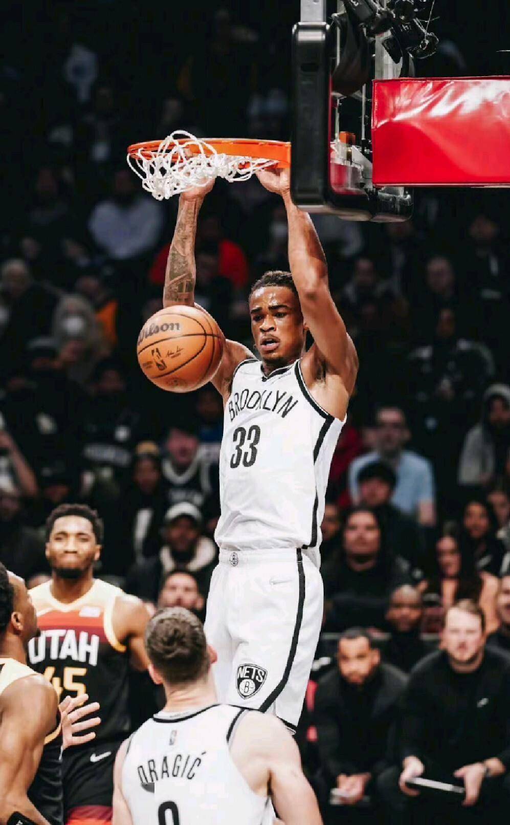 今晚洛杉矶快船调整名单以备足总杯，官宣签约环节打磨，目标明确，资深球员宣示担当的简单介绍