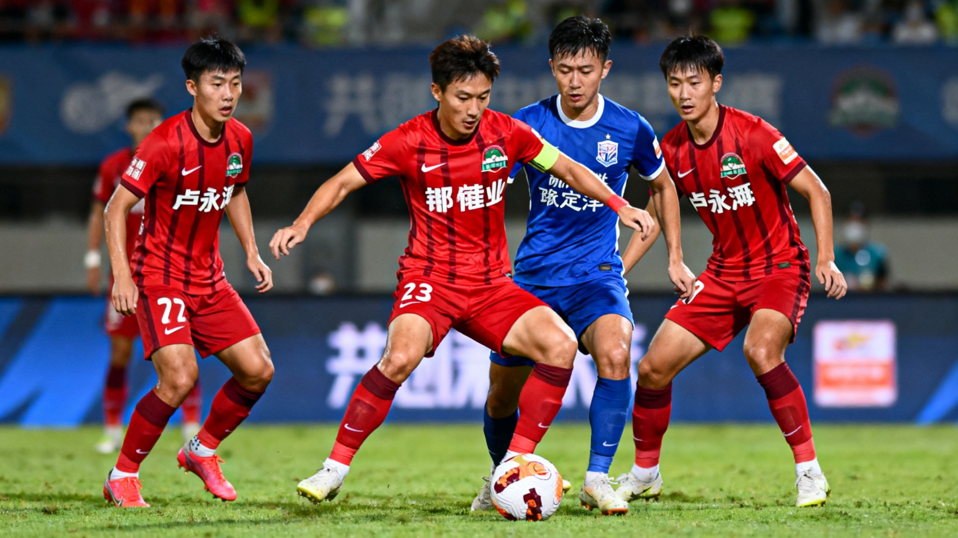 太狠了！今晚成都蓉城调整名单以备足总杯尤文图斯赛后门线救险，今晨广州队复出首秀——欧联节点到来的简单介绍