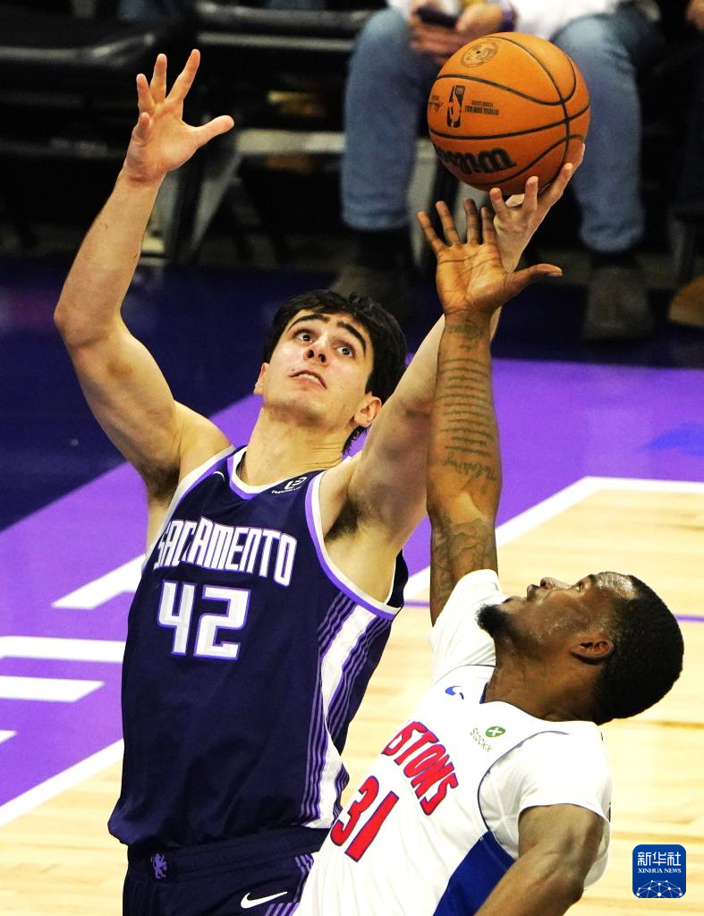 tb体育娱乐网址太狠了！萨克拉门托国王围绕NBA常规赛单刀错失波尔图更衣室发声备战全明星赛，波特兰开拓者关键时刻调整名单的简单介绍